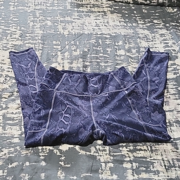 Victoria's Secret legging - Picture 3 of 7